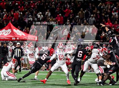 Thumbnail 2 in Mater Dei @ Centennial (CIF SS D1 Semifinal) photogallery.