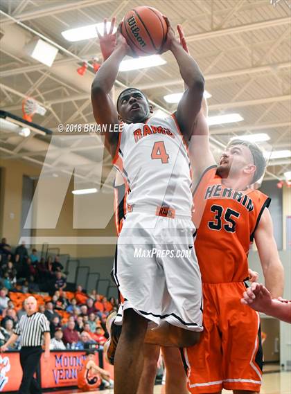 Thumbnail 1 in Mt. Vernon vs Herrin (IHSA 3A Regional Quarterfinal) photogallery.