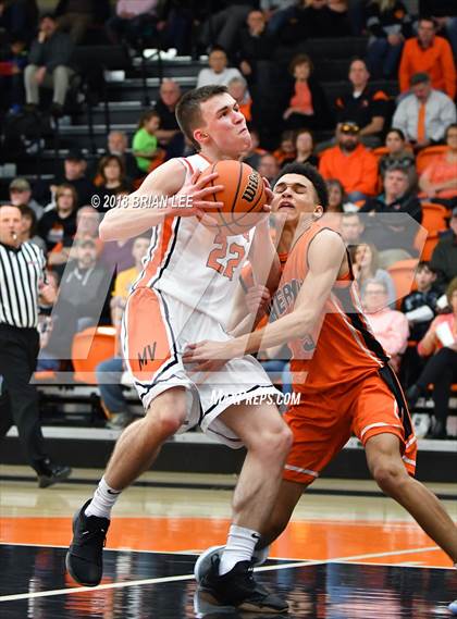 Thumbnail 2 in Mt. Vernon vs Herrin (IHSA 3A Regional Quarterfinal) photogallery.