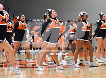 Thumbnail 3 in Mt. Vernon vs Herrin (IHSA 3A Regional Quarterfinal) photogallery.