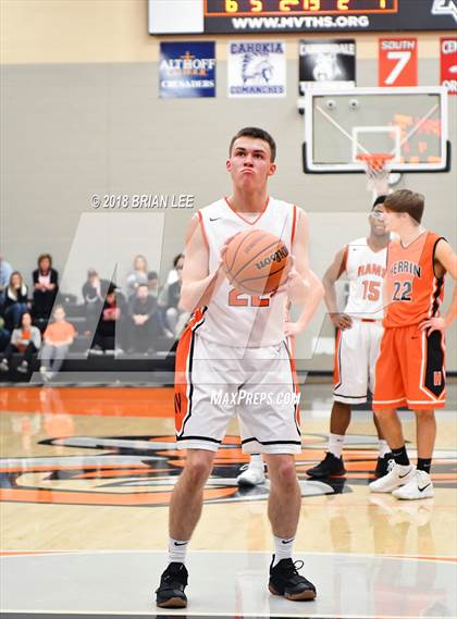Thumbnail 3 in Mt. Vernon vs Herrin (IHSA 3A Regional Quarterfinal) photogallery.