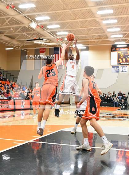 Thumbnail 3 in Mt. Vernon vs Herrin (IHSA 3A Regional Quarterfinal) photogallery.