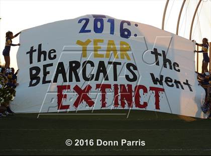 Thumbnail 1 in Bonita vs. San Dimas (Rivalry Game Smudge Pot) photogallery.
