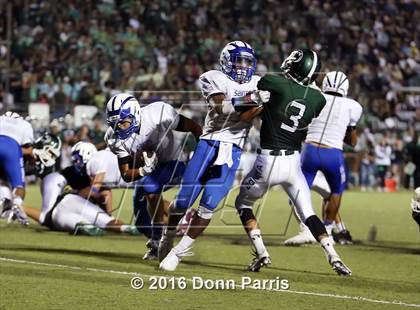 Thumbnail 1 in Bonita vs. San Dimas (Rivalry Game Smudge Pot) photogallery.