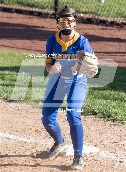 Thumbnail 2 in Elizabeth Forward vs. Hampton (WPIAL 4A Final) photogallery.