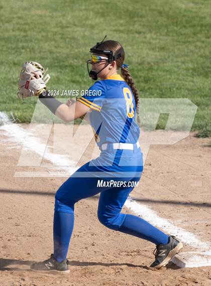 Thumbnail 3 in Elizabeth Forward vs. Hampton (WPIAL 4A Final) photogallery.