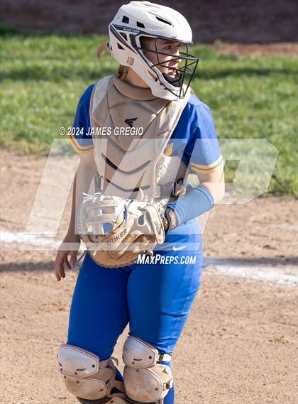 Thumbnail 2 in Elizabeth Forward vs. Hampton (WPIAL 4A Final) photogallery.