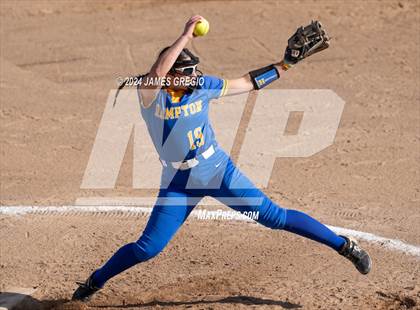 Thumbnail 3 in Elizabeth Forward vs. Hampton (WPIAL 4A Final) photogallery.
