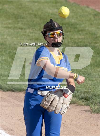 Thumbnail 1 in Elizabeth Forward vs. Hampton (WPIAL 4A Final) photogallery.