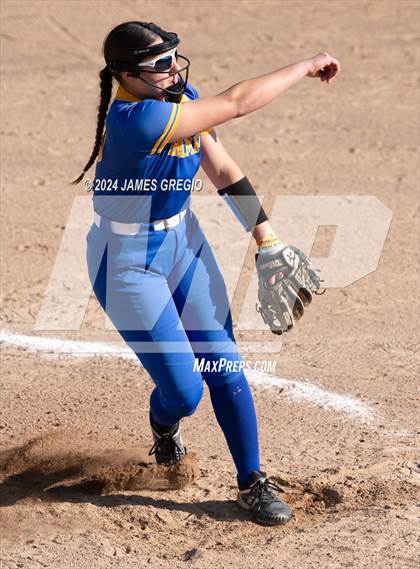 Thumbnail 1 in Elizabeth Forward vs. Hampton (WPIAL 4A Final) photogallery.
