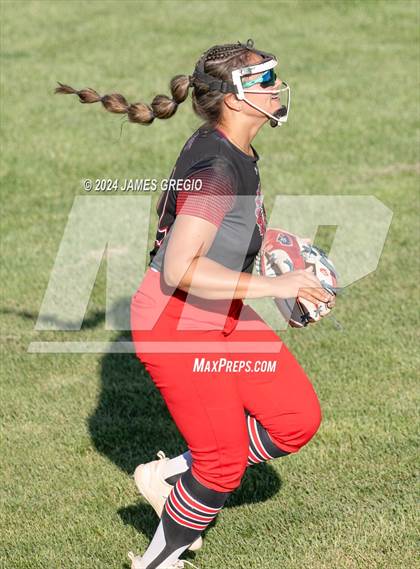 Thumbnail 1 in Elizabeth Forward vs. Hampton (WPIAL 4A Final) photogallery.