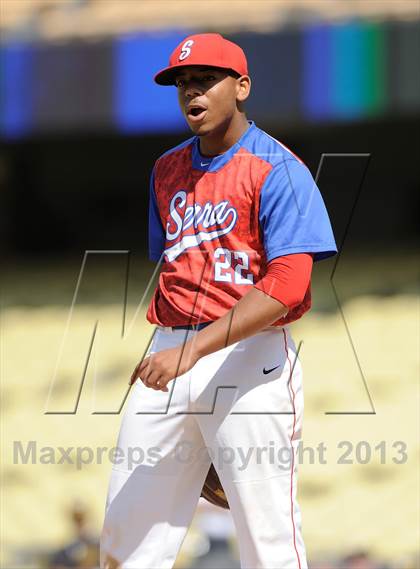 Thumbnail 2 in Serra vs. Mira Costa (CIF-SS D3 Final) photogallery.