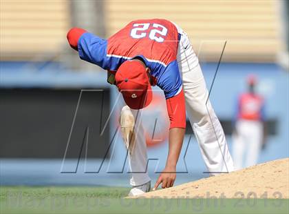 Thumbnail 3 in Serra vs. Mira Costa (CIF-SS D3 Final) photogallery.