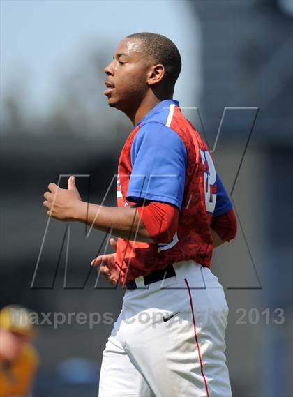 Thumbnail 3 in Serra vs. Mira Costa (CIF-SS D3 Final) photogallery.