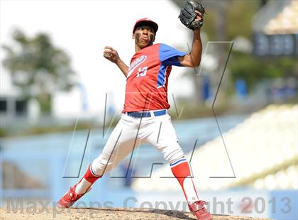 Thumbnail 1 in Serra vs. Mira Costa (CIF-SS D3 Final) photogallery.