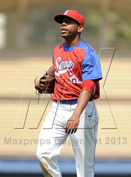 Thumbnail 1 in Serra vs. Mira Costa (CIF-SS D3 Final) photogallery.