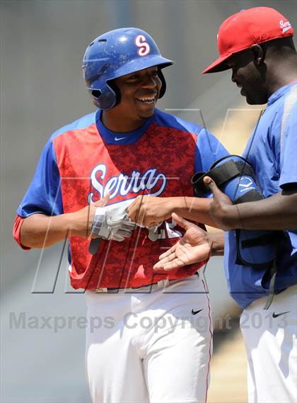 Thumbnail 2 in Serra vs. Mira Costa (CIF-SS D3 Final) photogallery.