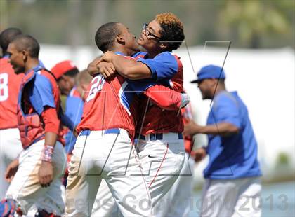 Thumbnail 3 in Serra vs. Mira Costa (CIF-SS D3 Final) photogallery.