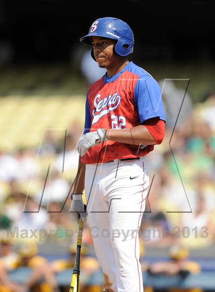 Thumbnail 1 in Serra vs. Mira Costa (CIF-SS D3 Final) photogallery.