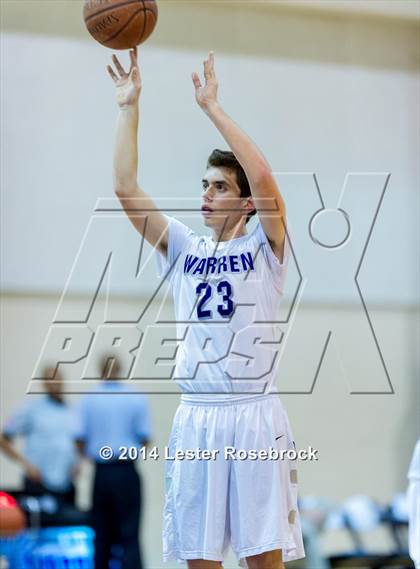 Thumbnail 3 in MacArthur vs Warren A photogallery.
