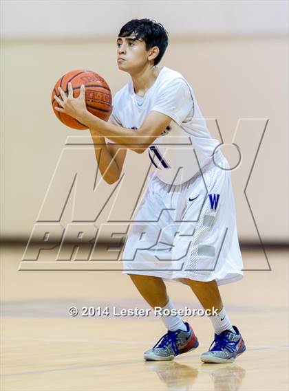 Thumbnail 3 in MacArthur vs Warren A photogallery.