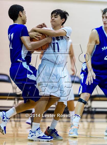 Thumbnail 3 in MacArthur vs Warren A photogallery.