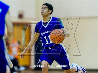 Thumbnail 3 in MacArthur vs Warren A photogallery.