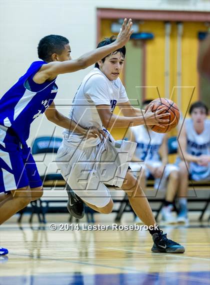 Thumbnail 3 in MacArthur vs Warren A photogallery.