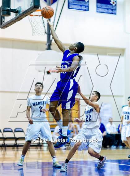 Thumbnail 3 in MacArthur vs Warren A photogallery.