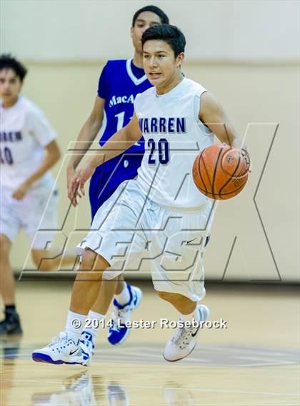 Thumbnail 3 in MacArthur vs Warren A photogallery.