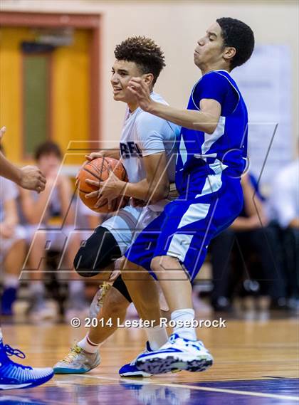 Thumbnail 2 in MacArthur vs Warren A photogallery.
