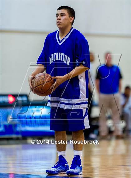 Thumbnail 1 in MacArthur vs Warren A photogallery.