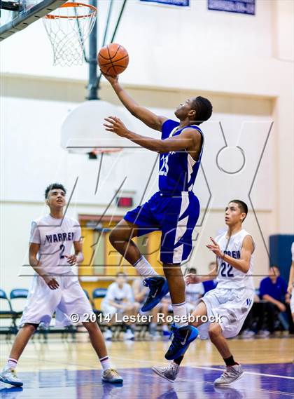 Thumbnail 2 in MacArthur vs Warren A photogallery.