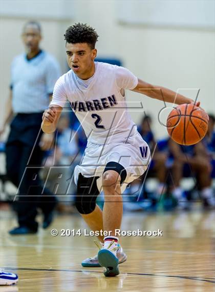 Thumbnail 3 in MacArthur vs Warren A photogallery.