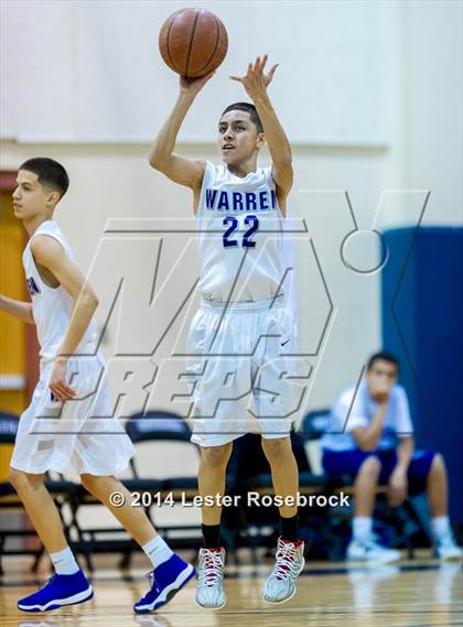 Thumbnail 1 in MacArthur vs Warren A photogallery.