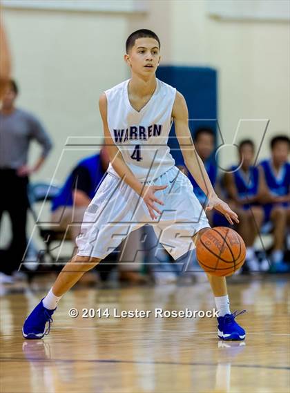 Thumbnail 2 in MacArthur vs Warren A photogallery.