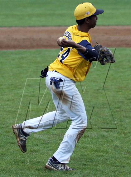 Thumbnail 2 in Riverdale Baptist vs. DeMatha photogallery.