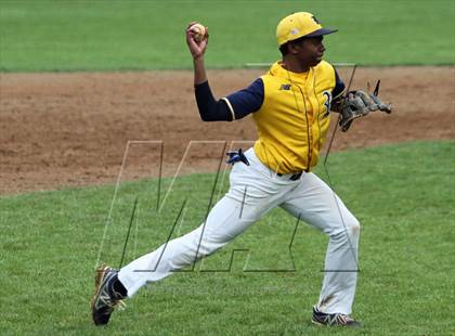 Thumbnail 2 in Riverdale Baptist vs. DeMatha photogallery.