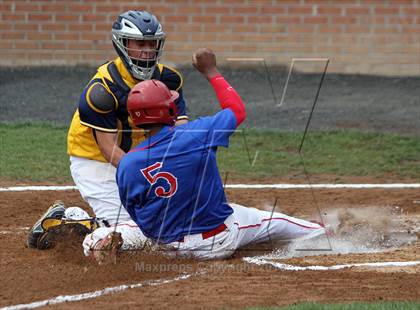 Thumbnail 1 in Riverdale Baptist vs. DeMatha photogallery.