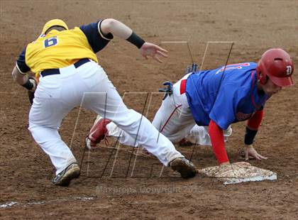 Thumbnail 1 in Riverdale Baptist vs. DeMatha photogallery.