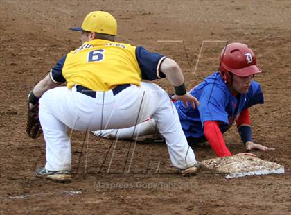 Thumbnail 3 in Riverdale Baptist vs. DeMatha photogallery.