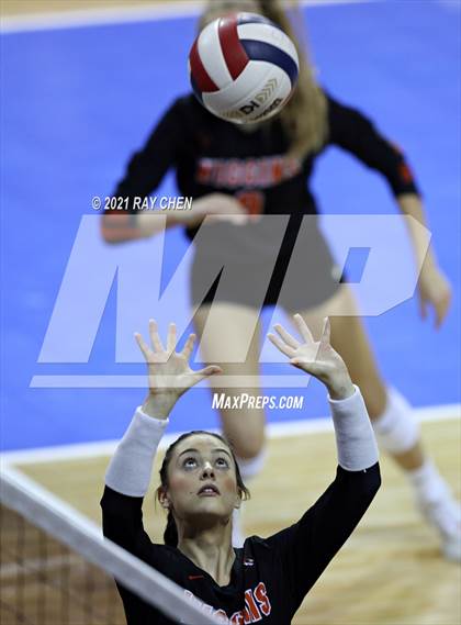 Thumbnail 2 in Holyoke vs. Wiggins (CHSAA 2A Final Four) photogallery.