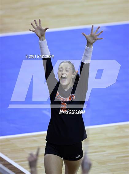 Thumbnail 2 in Holyoke vs. Wiggins (CHSAA 2A Final Four) photogallery.