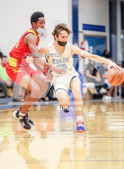 Thumbnail 1 in Kailua vs Roosevelt (OIA D1 Semifinal Playoff) photogallery.
