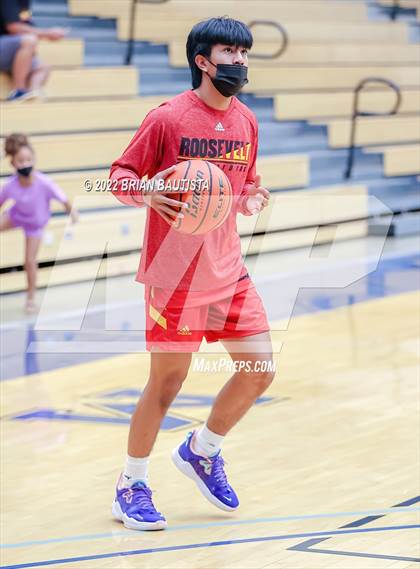 Thumbnail 3 in Kailua vs Roosevelt (OIA D1 Semifinal Playoff) photogallery.
