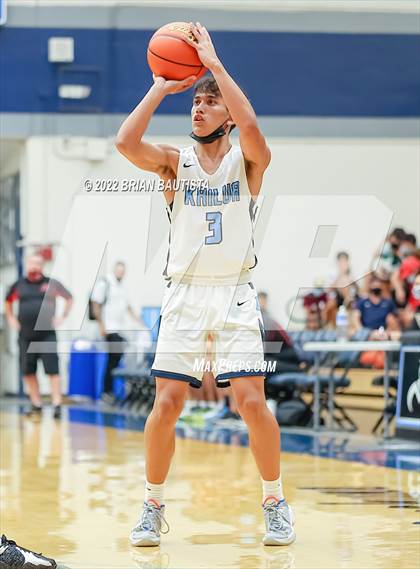 Thumbnail 3 in Kailua vs Roosevelt (OIA D1 Semifinal Playoff) photogallery.