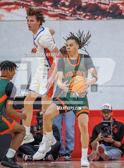 Thumbnail 2 in Bishop Gorman vs. Mojave (NIAA 5A Final) photogallery.