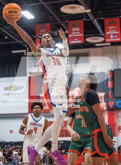 Thumbnail 1 in Bishop Gorman vs. Mojave (NIAA 5A Final) photogallery.