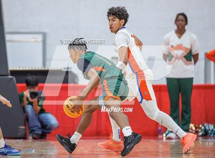 Thumbnail 2 in Bishop Gorman vs. Mojave (NIAA 5A Final) photogallery.