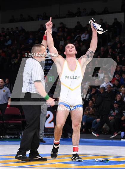 Thumbnail 1 in CIF State Boys Wrestling Championships (182-120 Finals) photogallery.